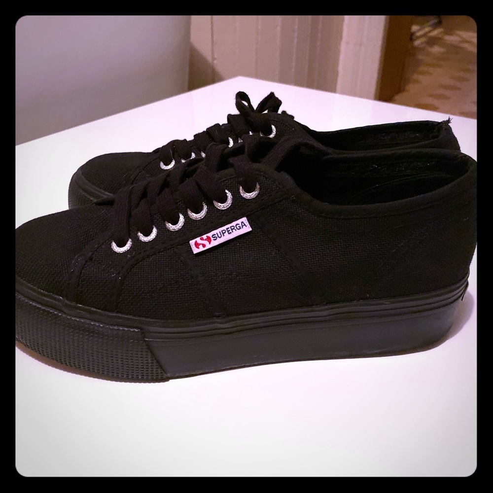 Women's Platform Sneakers in Black